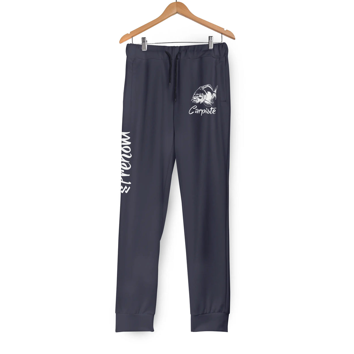 Pantalon jogging carpiste bleu marine illustration carpe poitrine inscription Carpiste prénom jambe vertical