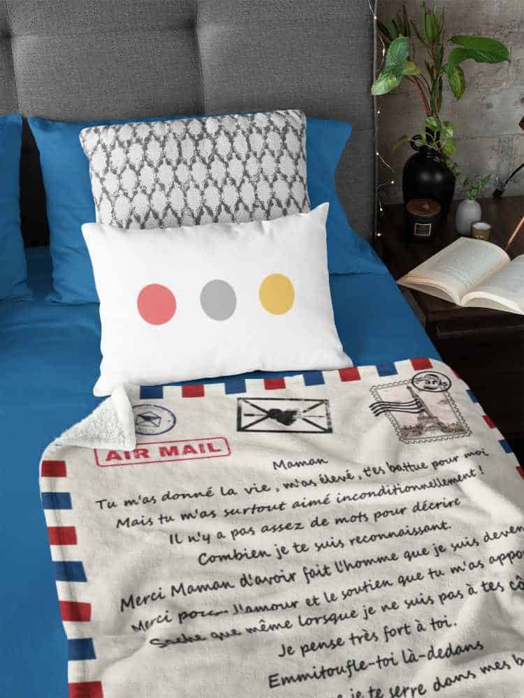 Plaid personnalisé fête des mères motif lettre enveloppe vintage rouge et bleu avec message manuscrit