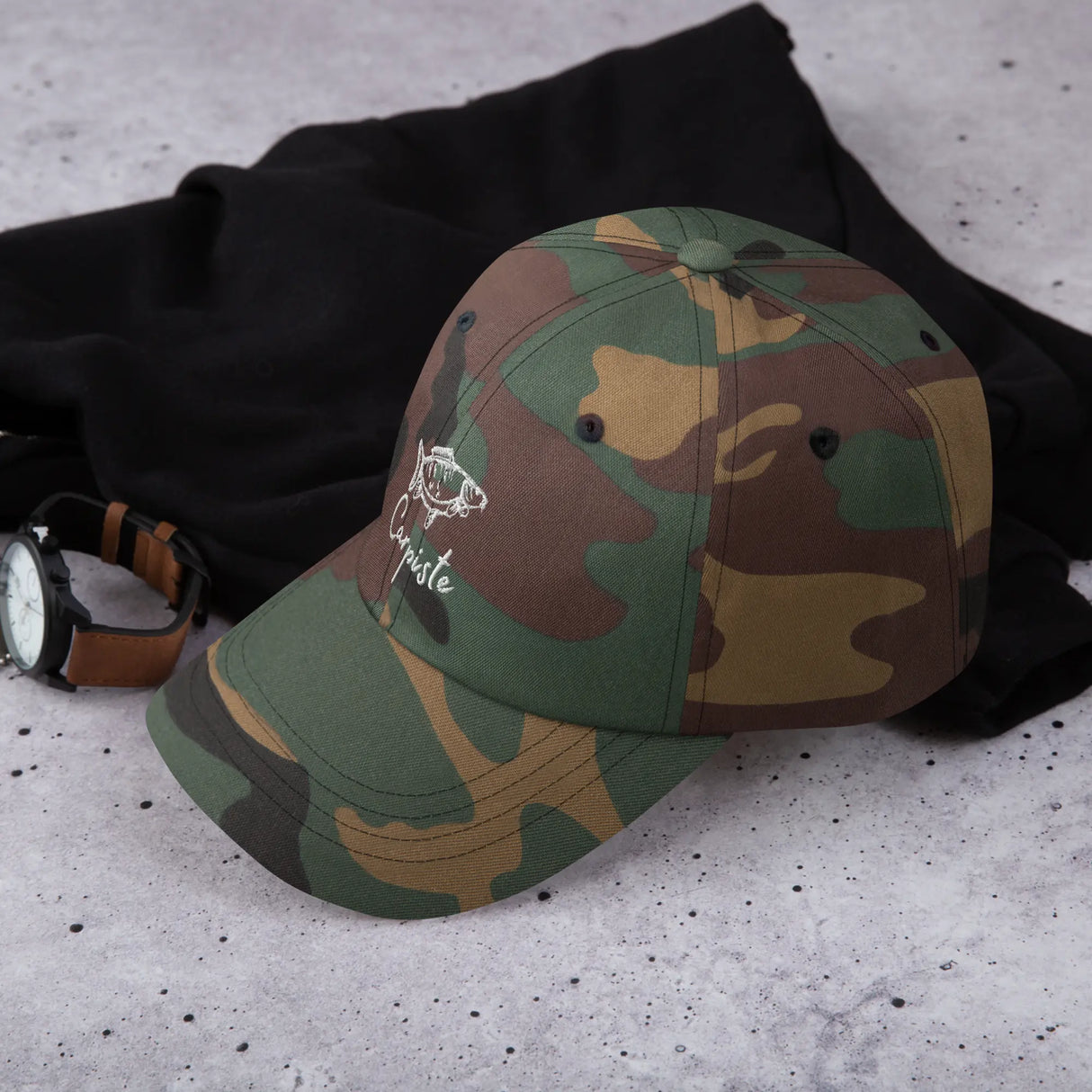 Casquette camouflage personnalisée broderie vue côté gauche, zone latérale disponible au marquage prénom ou initiales
