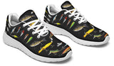 Baskets coloris blanc motif leurres pêche photoréalistes streamer shad, paire vue dessus