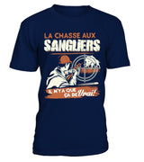 T-shirt chasse sanglier homme bleu marine motif chasseur en battue avec sanglier en course typographie orange