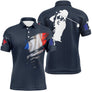 Polo golf homme bleu marine éclaboussure tricolore bleu blanc rouge silhouette golfeur swing surimpression coupe ajustée