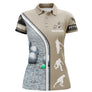 Polo pétanque beige sable femme avec figures de boulistes et boules métalliques, prénom personnalisé