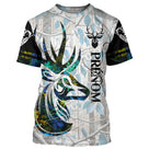 T-shirt chasse cerf camouflage hiver bleu turquoise avec crâne de cerf à grand bois stylisé et arabesques végétales, prénom