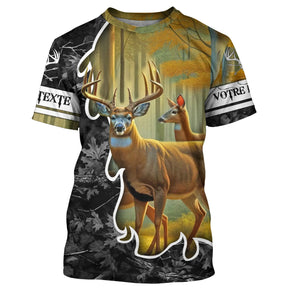 T-shirt chasse cerf camouflage forêt avec grand cerf au brame et cardinal rouge, prénom et texte personnalisés