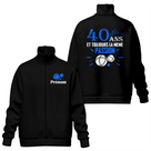 Veste col montant 40 ans pétanque noire avec slogan 40 Ans typographie bleue feux artifice