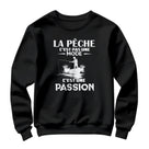 Sweat-shirt pêche passion noir avec silhouette pêcheur en action et slogan La Pêche Passion