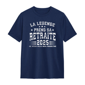 T-shirt retraite humour bleu marine avec slogan La Légende prend sa retraite et année personnalisée