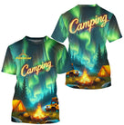 T-shirt camping personnalisé vert bleu orange avec aurores boréales feu de camp et tente prénom