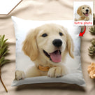 Coussin photo personnalisé 45 cm avec photo de chiot golden retriever sur fond blanc rendu haute qualité
