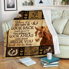 Couverture cheval polaire personnalisée sépia avec citation d'amour et patchwork têtes de chevaux