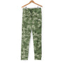 Pantalon camouflage vert kaki pixelisé tout-over coupe ajustée logo blanc poitrine outdoor sport