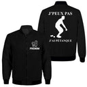 Veste bomber pétanque noire homme avec slogan J'peux pas j'ai pétanque et silhouette pointeur en action, prénom personnalisé