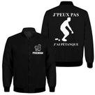 Veste bomber pétanque noire homme avec slogan J'peux pas j'ai pétanque et silhouette pointeur en action, prénom personnalisé
