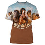 T-shirt équitation all-over avec troupeau de chevaux au galop brun noir et blanc sur fond bleu ciel