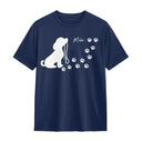 T-shirt chien silhouette bleu marine avec design chien assis tenant laisse et personnalisation prénom