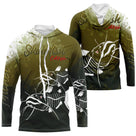 T-shirt anti UV à capuche pêche silure skelefish, squelette de catfish blanc graphique sur fond vert mousse, prénom brodé