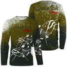 T-shirt manches longues pêche silure skelefish, squelette blanc graphique sur vert mousse, prénom brodé