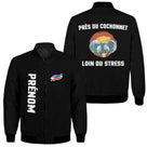 Sweat capuche zippé pétanque noir avec slogan Près du Cochonnet Loin du Stress et boules sur cible
