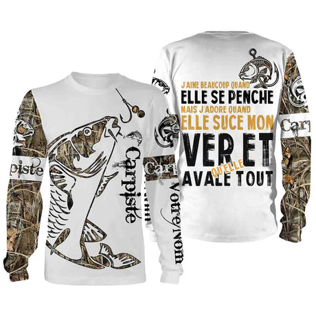 Carpiste, Cadeau Humour Pêcheur, Pêche De La Carpe, J'aime Beaucoup Quand Elle Se Penche, Tatouage, Personnaliser - VEPECA004 - T-shirt Manches Longues