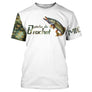 T-shirt manches courtes pêche brochet écailles, manche peau marbrée et illustration esox, prénom brodé sur la manche droite