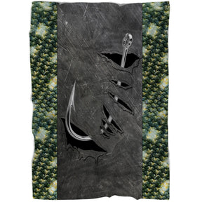Plaid pêche brochet motif hameçons sur bande gris ardoise et bandes latérales écailles vert sapin et jaune tabac de l esox