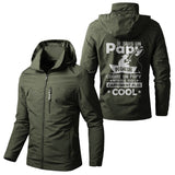Veste imperméable pêche marine à capuche, slogan Papy Pêcheur cool canne grande illustration, prénom personnalisé