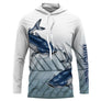 T-shirt anti UV à capuche pêche poisson chat catfish, deux silures gris bleu en pleine eau et bande basse peau granuleuse