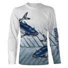 T-shirt manches longues pêche catfish, illustration silures gris bleu et hameçons stylisés, prénom brodé manche