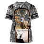 T-shirt chasse cerf camouflage gris brumeux avec grand cerf à bois imposants et faon en arrière-plan, lettrage chasse au cerf