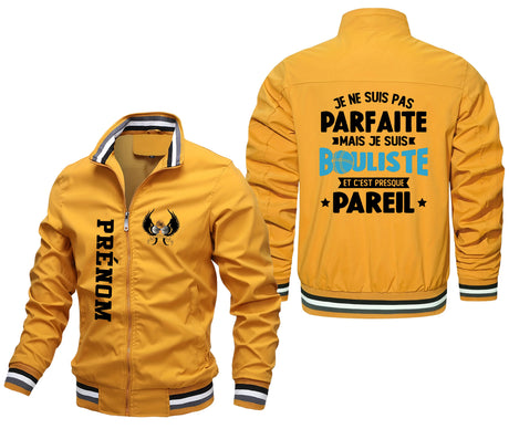 Veste De Pétanque Avec Prénom Et Logo Personnalisés, Je Ne Suis Pas Parfait Mais Je Suis Bouliste - CT06092344 Jaune