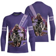 Maillot VTT violet all-over homme avec cycliste VTT en montagne et fleurs colorées, prénom et texte personnalisés