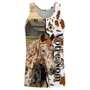 Hoodie cheval Appaloosa all-over fond peau vache marron motif Appaloosa moucheté blanc alezan prénom personnalisé