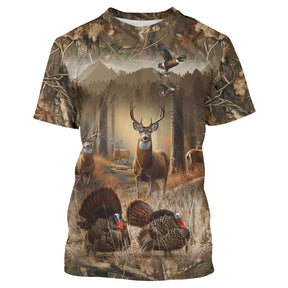 T-shirt all-over chasse cerf ramure et trio dindons sauvages camouflage forêt automne, vue de face
