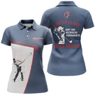 Polo golf femme bleu marine insert blanc silhouette golfeur swing citation art vérité coupe cintrée tissu respirant