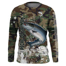 Hoodie pêche saumon all-over camouflage forêt vert brun motif saumon atlantique salmonidé prénom personnalisé