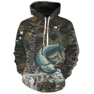 Sweat UV pêche silure all-over camouflage forêt vert brun motif silure barbillons en attaque prénom personnalisé
