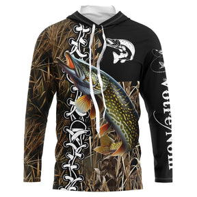 Sweat UV à capuche pêche brochet noir camouflage roseau leurre tatouage prénom personnalisé, vue de face