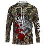 Hoodie capuche anti-UV pêche bar camouflage roseaux orange avec bar en attaque et drapeau suisse rouge