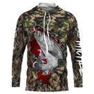 T-shirt anti-UV capuche pêche truite camouflage forêt drapeau suisse rouge truite fario en gros plan