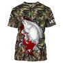 T-shirt all-over col rond pêche carpe camouflage forêt et drapeau suisse rouge