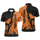 Polo golf homme noir et orange tête de mort prénom Michel silhouettes golfeurs vue avant