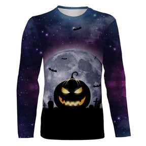 T-shirt Halloween citrouille vue de face design cinématographique violet et orange, coupe unisexe all-over