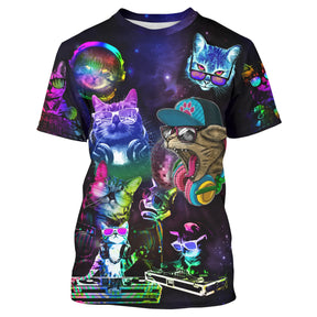 T-shirt chat DJ violet néon rose fluo avec chats aux platines et scène de club all-over