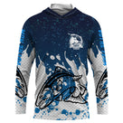 Maillot UV à capuche pêche truite splash bleu marine dynamique tatouage prénom personnalisé, vue de face
