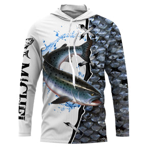 T-shirt anti UV à capuche pêche saumon argenté en bond, peau bleu marine sur le flanc droit, prénom brodé sur la manche