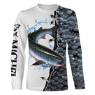 T-shirt manches longues pêche saumon, silhouette salmonidé en action et écailles bleu marine, prénom brodé manche