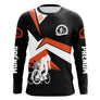 Maillot cyclisme orange et noir all-over homme avec cyclistes en course et écusson, prénom personnalisé