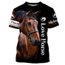 T-shirt cheval bai all-over fond noir motif cheval bai expressif gros plan slogan Love Horse prénom personnalisé