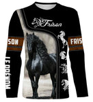 T-shirt manches longues cheval Frison all-over fond noir motif Frison noir bordures dorées cavalier prénom personnalisé